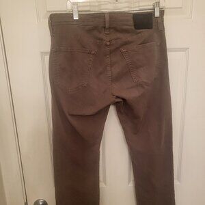 Matchbox Men’s brown jeans; 32(W) x 33(L), great condition! $20